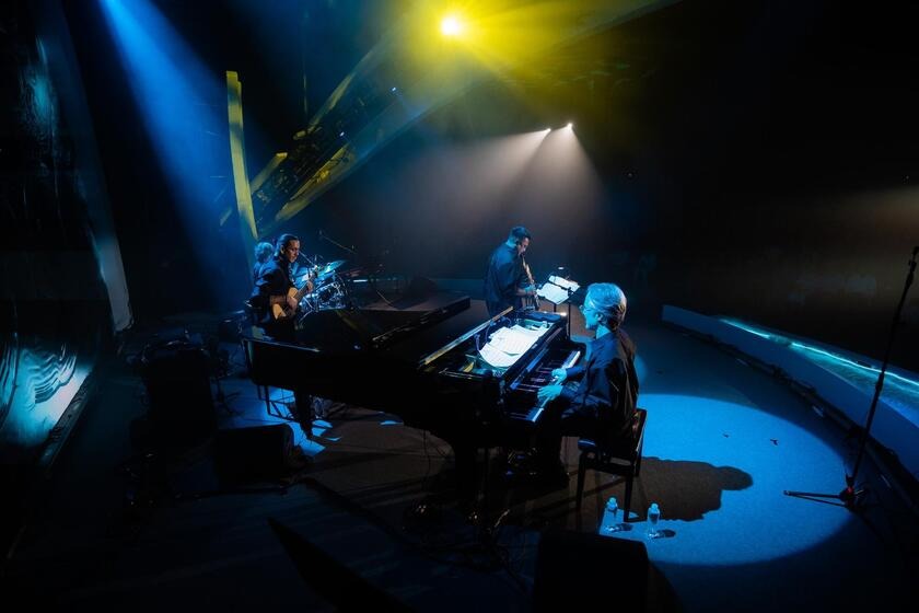 Triển lãm Living Heritage và đêm nhạc Jazz IMMERSED: Nghệ thuật dẫn lối phong cách sống tinh hoa