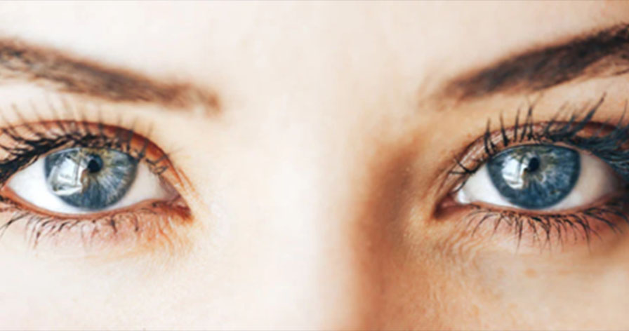 Đôi Mắt Có Thể Tự Hồi Phục