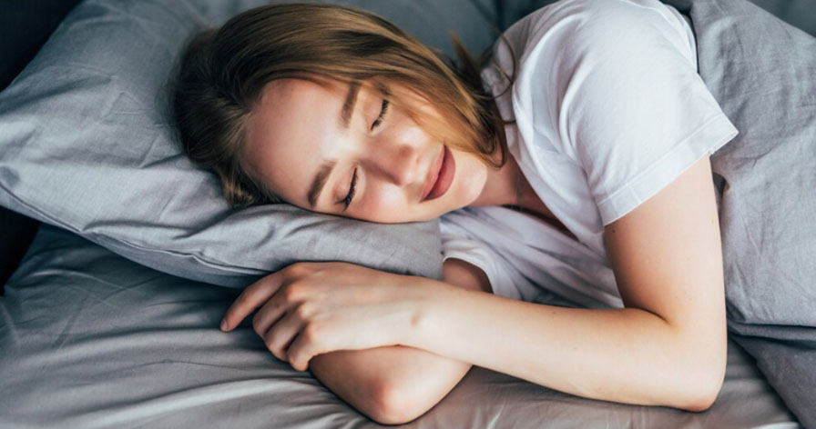 Tư thế ngủ ảnh hưởng thế nào đến khả năng “thải độc” của não